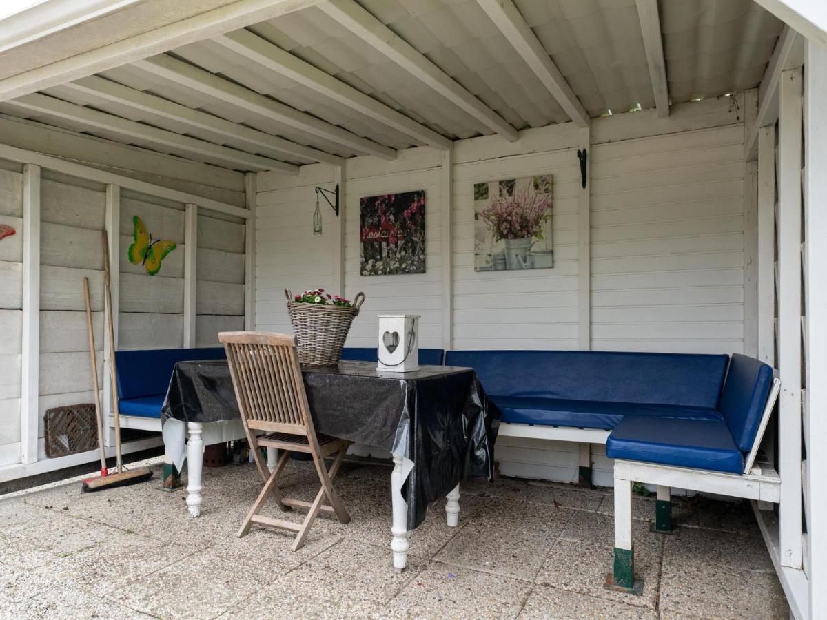 Holiday Home In Baarland With Fenced Garden 外观 照片