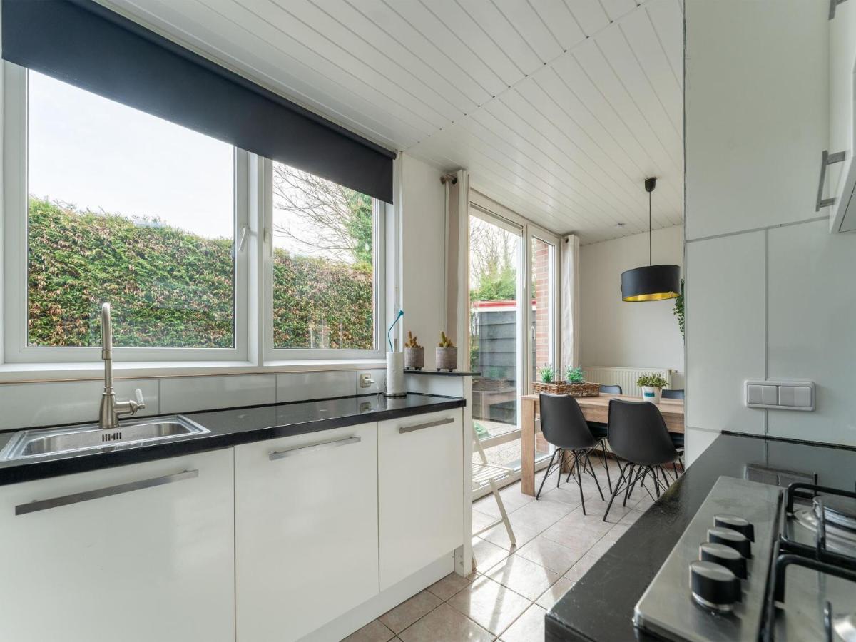 Holiday Home In Baarland With Fenced Garden 外观 照片